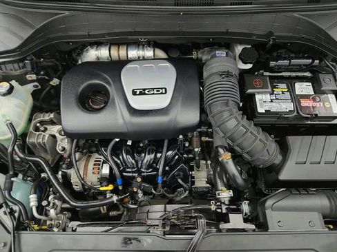 Used 2019 Hyundai Kona Limited image 37