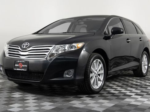 Used 2012 Toyota Venza XLE w/ XLE Premium Pkg image 2