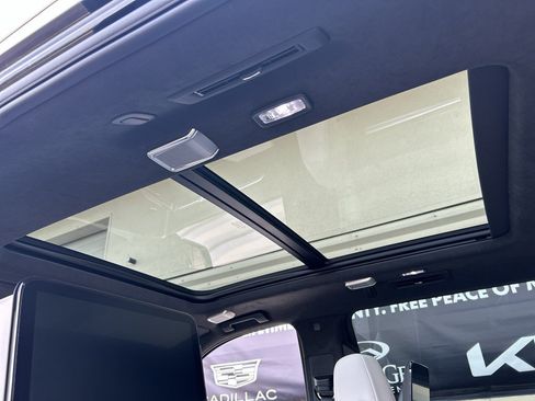 Certified 2026 Cadillac Escalade ESV Platinum Sport w/ LPO, Floor Liner Package AWD/4WD image 26