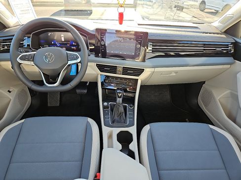 New 2026 Volkswagen Jetta SE image 7