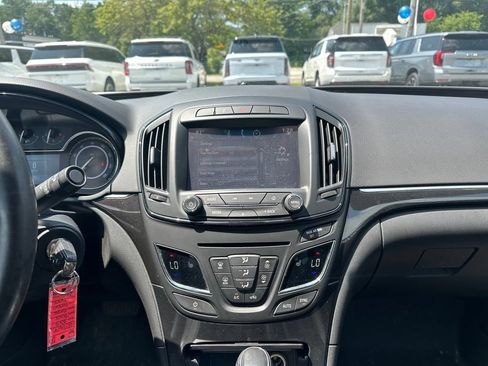 Used 2015 Buick Regal AWD image 16