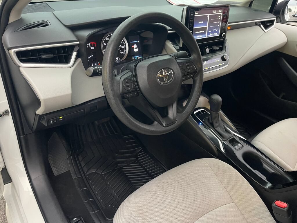 Used 2021 Toyota Corolla LE FWD image 5