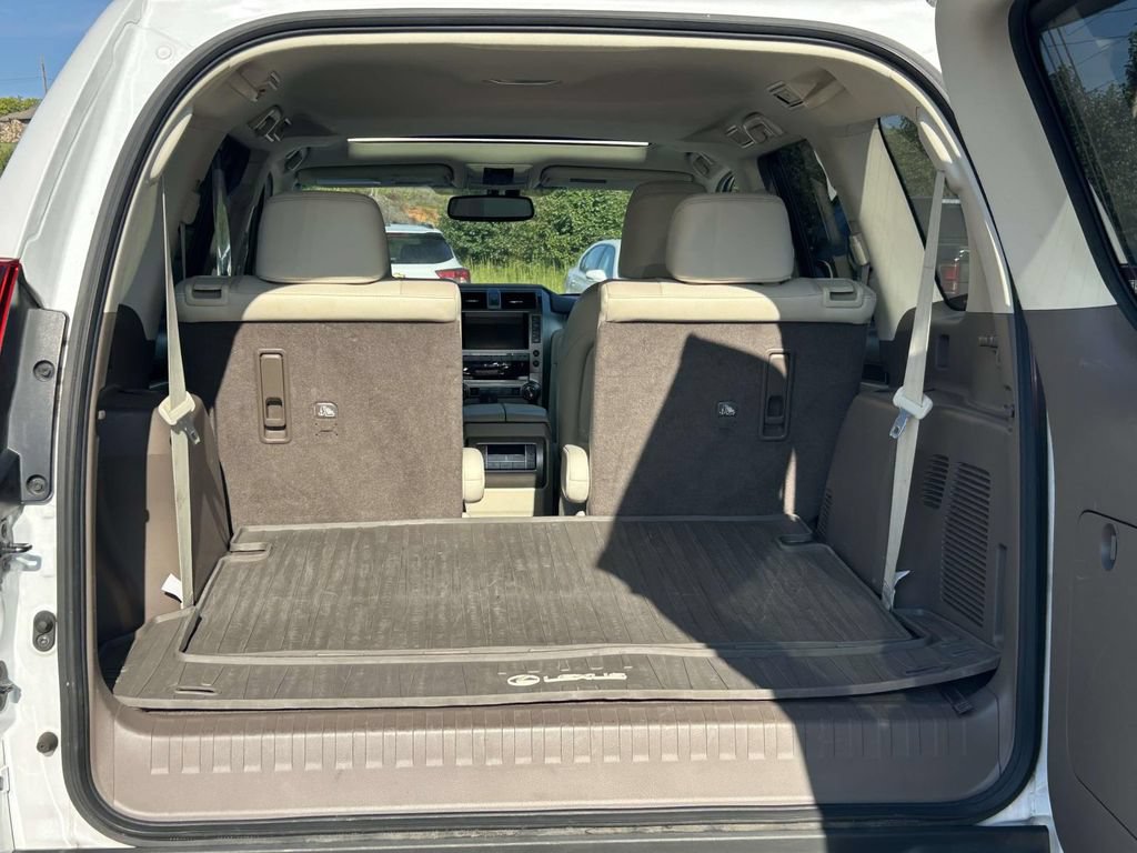 Used 2018 Lexus GX 460 Premium AWD/4WD image 15