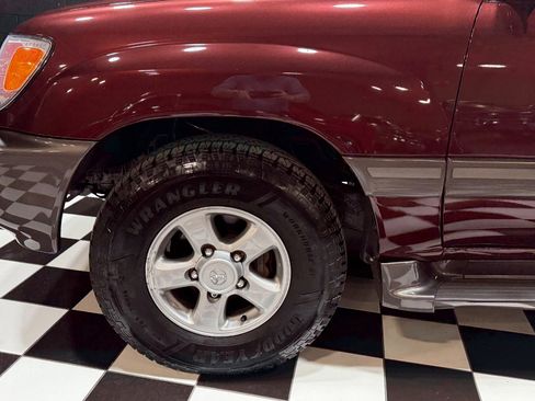Used 2000 Toyota Land Cruiser AWD/4WD image 19