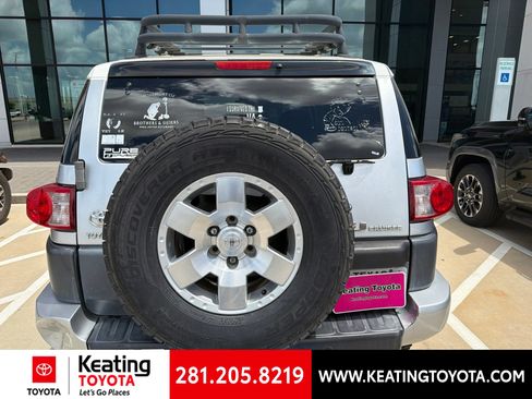 Used 2008 Toyota FJ Cruiser 4WD w/ Upgrade Pkg 1 image 8