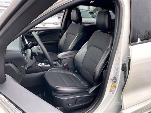 Used 2024 Ford Escape ST-Line Select w/ Tech Pack #1 image 9