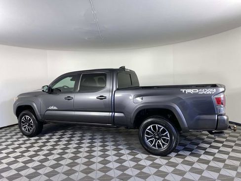Used 2022 Toyota Tacoma TRD Sport w/ Technology Package AWD/4WD image 5