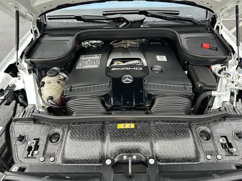Used 2024 Mercedes-Benz GLS 63 AMG 4MATIC image 31