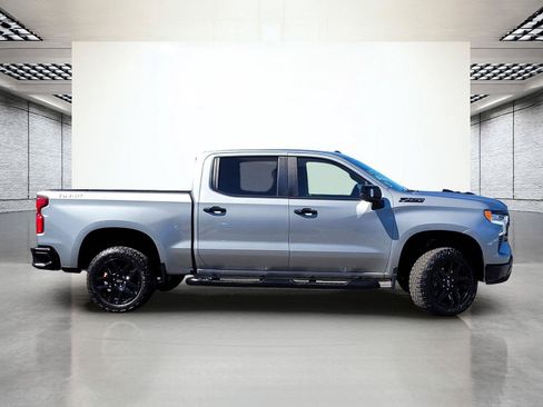 Used 2024 Chevrolet Silverado 1500 LT Trail Boss w/ LT Trail Boss Premium Package AWD/4WD image 6