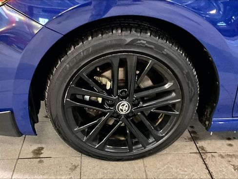 Used 2025 Toyota Camry SE image 7