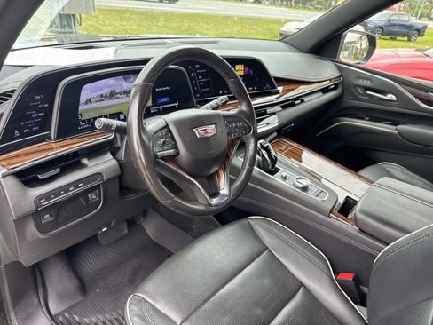 Used 2023 Cadillac Escalade ESV Premium Luxury AWD/4WD image 24