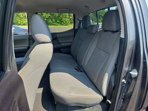 Used 2023 Toyota Tacoma SR AWD/4WD image 17