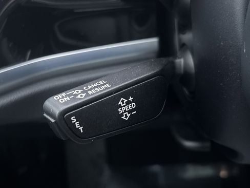 Used 2022 Audi Q3 2.0T Premium w/ Convenience Package image 28