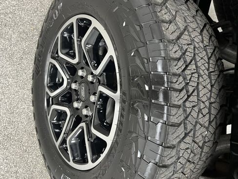 Used 2022 Ford F150 XLT w/ Equipment Group 302A High image 21