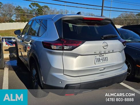 Used 2024 Nissan Rogue S image 14