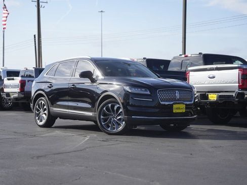 Used 2022 Lincoln Nautilus Reserve image 2