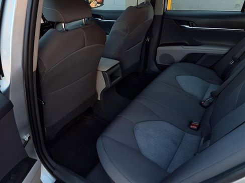 Used 2021 Toyota Camry LE image 18