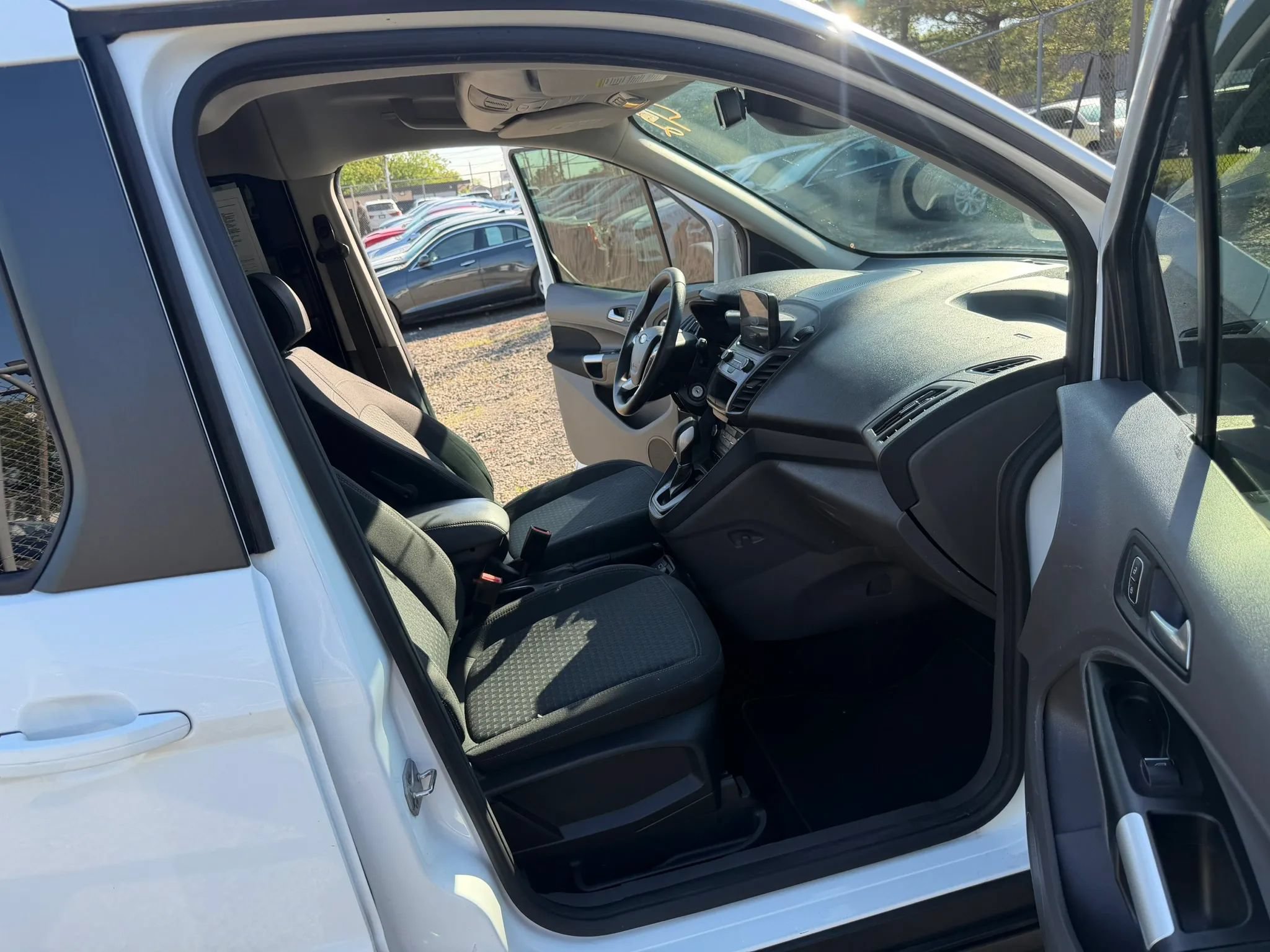 Used 2022 Ford Transit Connect XLT FWD image 12