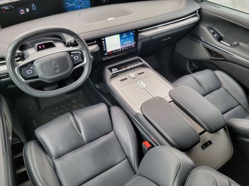 Certified 2025 Lincoln Navigator L Reserve AWD/4WD image 39