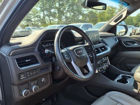 Used 2021 GMC Yukon SLT w/ SLT Luxury Package image 8