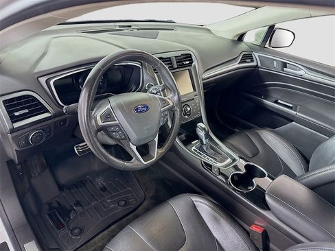Used 2015 Ford Fusion Titanium image 3