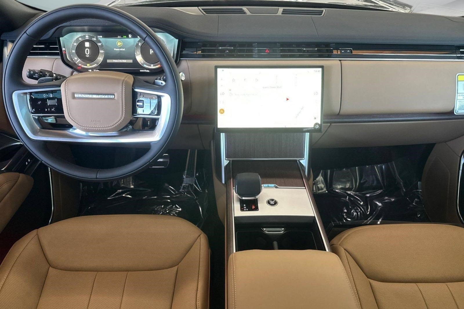 New 2026 Land Rover Range Rover Long Wheelbase SE AWD/4WD image 12