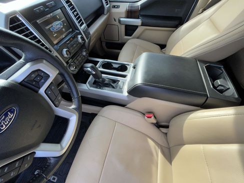 Used 2015 Ford F150 Lariat w/ Equipment Group 502A Luxury image 10