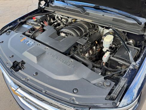 Used 2018 Chevrolet Suburban LS image 24