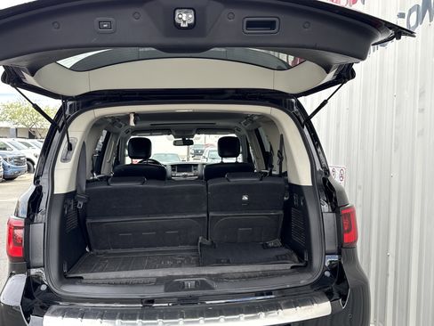 Used 2019 INFINITI QX80 Luxe w/ Proassist Package image 8