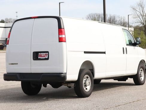 Used 2025 Chevrolet Express 2500 Extended w/ Driver Convenience Package RWD image 8