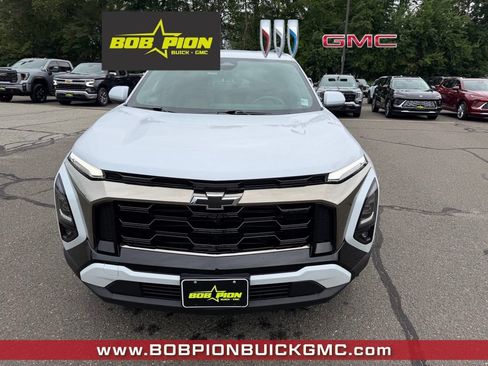 Used 2026 Chevrolet Equinox ACTIV w/ Convenience Package III AWD/4WD image 5