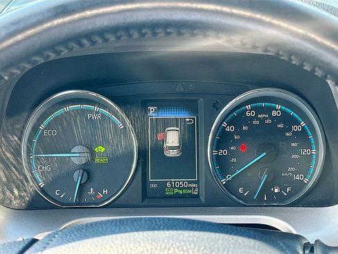 Used 2017 Toyota RAV4 Limited w/ Advanced Technology Package image 12
