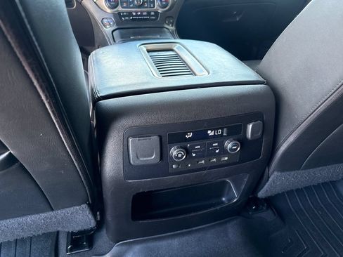 Used 2019 GMC Yukon XL Denali w/ Open Road Package AWD/4WD image 39