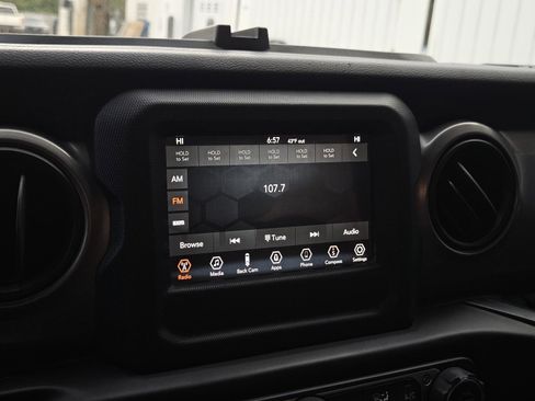 Used 2020 Jeep Wrangler Sport S image 17