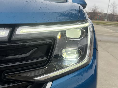 Certified 2024 Volkswagen Atlas Cross Sport SEL R-Line image 6