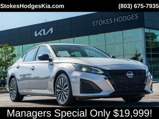 Used 2025 Nissan Altima 2.5 SV FWD video 1