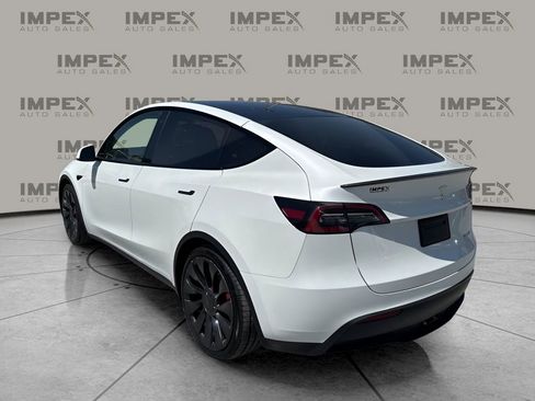 Used 2023 Tesla Model Y Performance AWD/4WD image 3