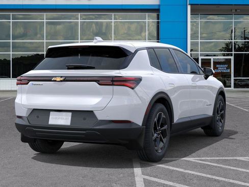 New 2026 Chevrolet Equinox EV LT image 4