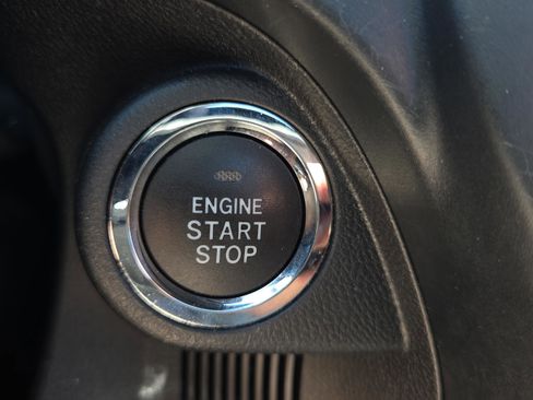 Used 2025 Subaru Forester Premium image 30