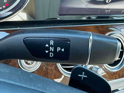 Used 2017 Mercedes-Benz E 300 4MATIC image 24