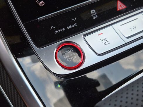 New 2026 Audi SQ8 Prestige AWD/4WD image 24