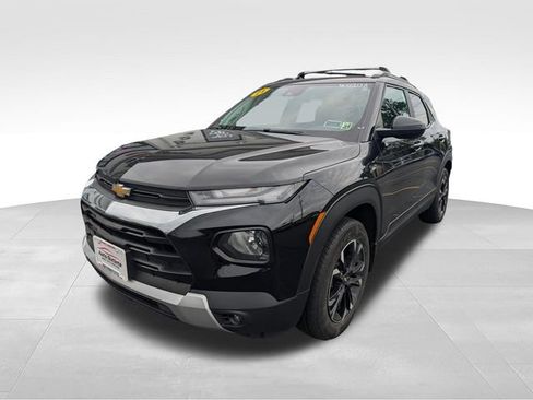 Used 2021 Chevrolet TrailBlazer LT w/ Driver Confidence Package AWD/4WD image 3