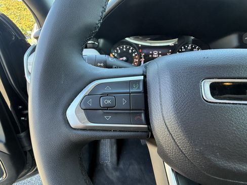 Used 2025 Jeep Compass Limited AWD/4WD image 18