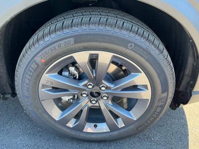 New 2026 Ford Explorer Active w/ Active Comfort Package AWD/4WD image 13