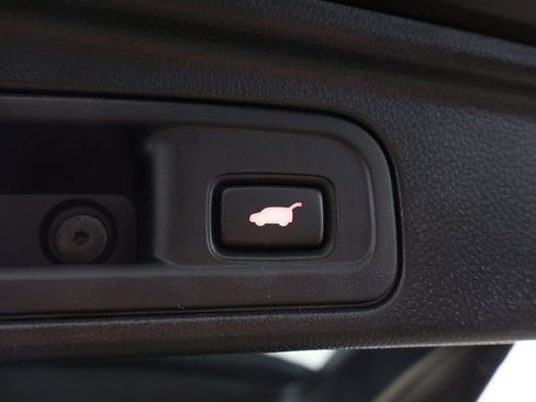 Used 2022 Honda Pilot Black Edition image 24