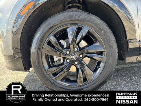 Used 2024 Buick Encore GX Sport Touring image 9