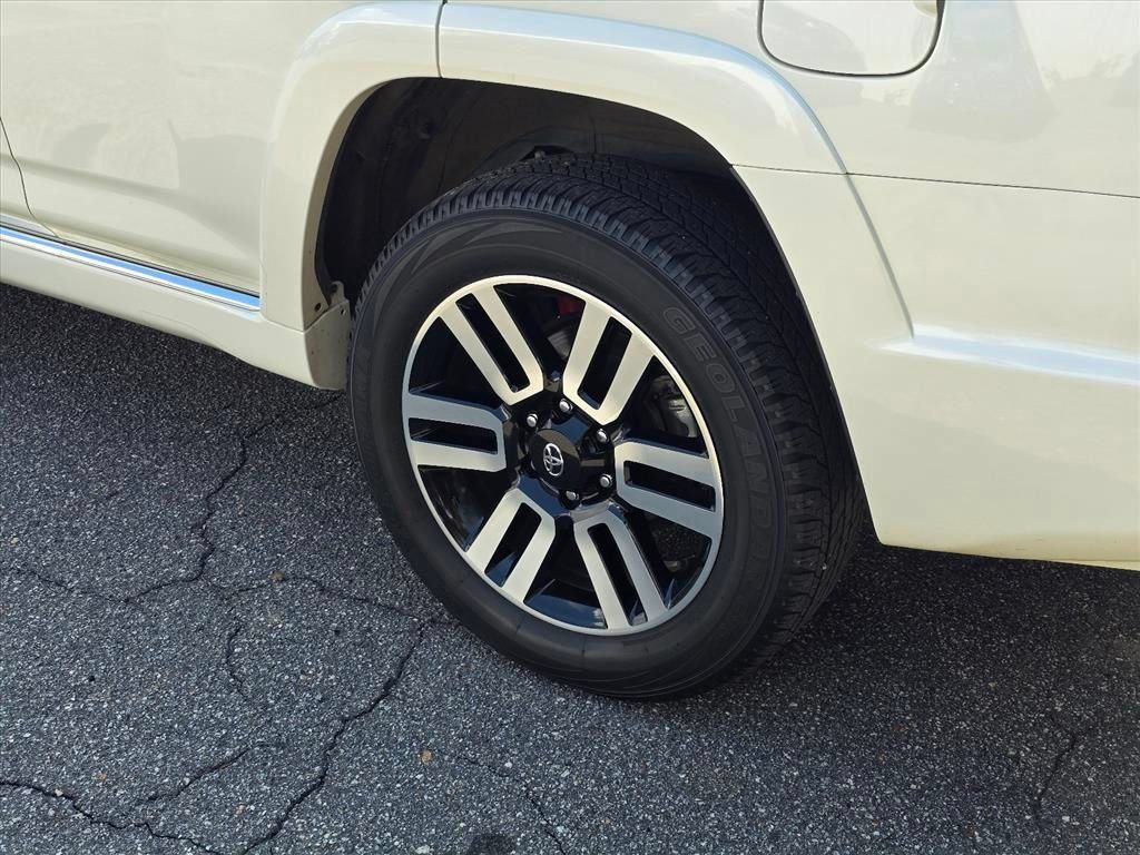 Used 2022 Toyota 4Runner Limited AWD/4WD image 19