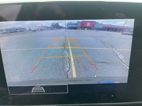 Used 2024 Chevrolet Trax LS w/ LS Convenience Package image 20