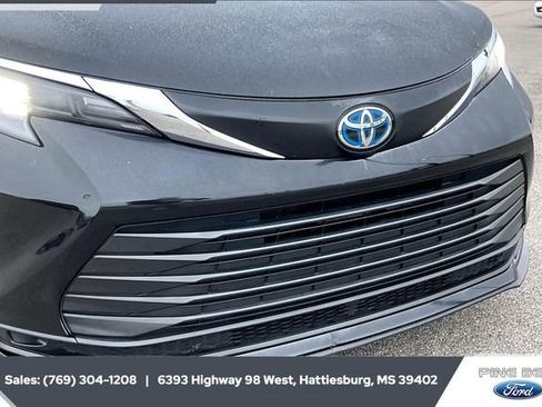 Used 2024 Toyota Sienna LE image 22