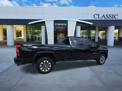 Used 2025 Chevrolet Silverado 2500 Custom w/ Custom Convenience Package AWD/4WD image 8